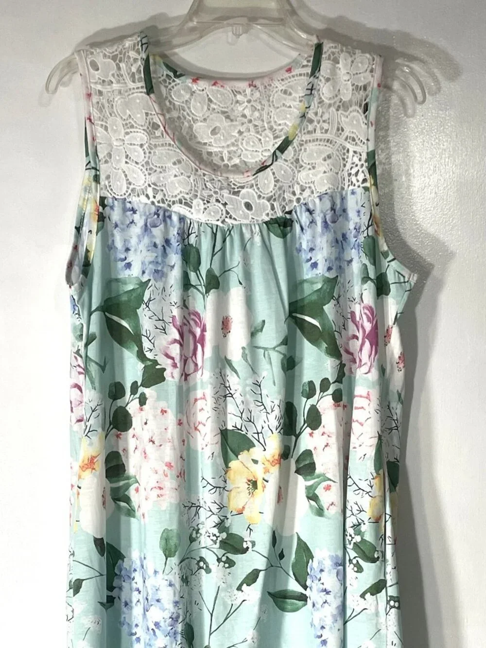 Women’s Green Floral Sleeveless Nightgown Med Lace Trim Knee Length Excellent